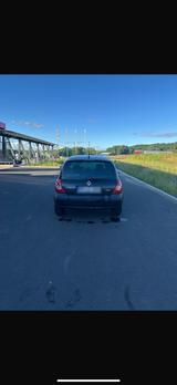 Renault Clio 2, Baujahr 2003 - Renault Clio aus 2003 mit Diesel-Antrieb