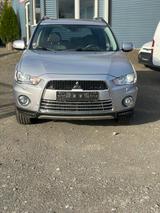 Mitsubishi Outlander Instyle 4WD - Mitsubishi Outlander: Instyle
