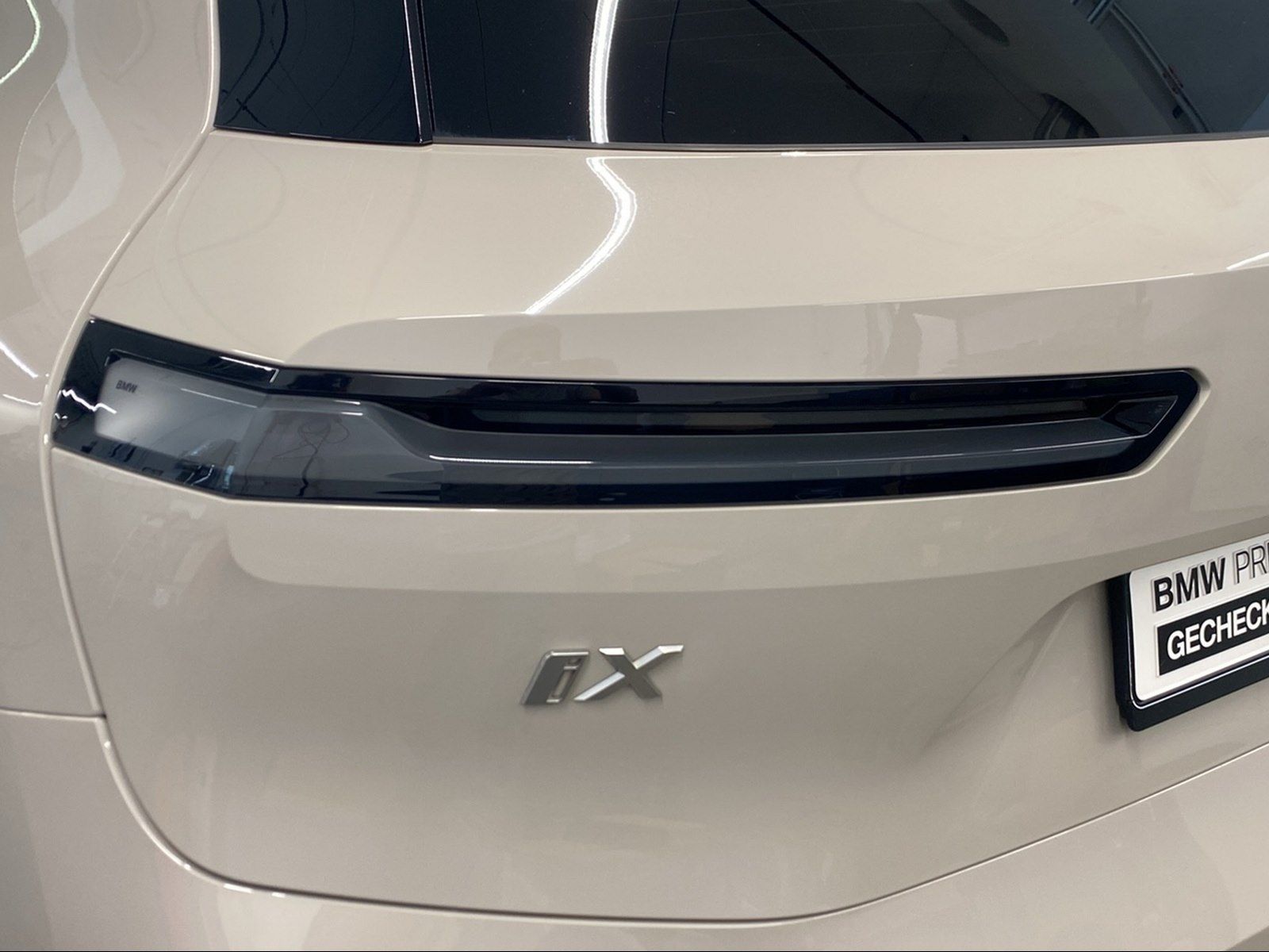 BMW iX - Bild 10