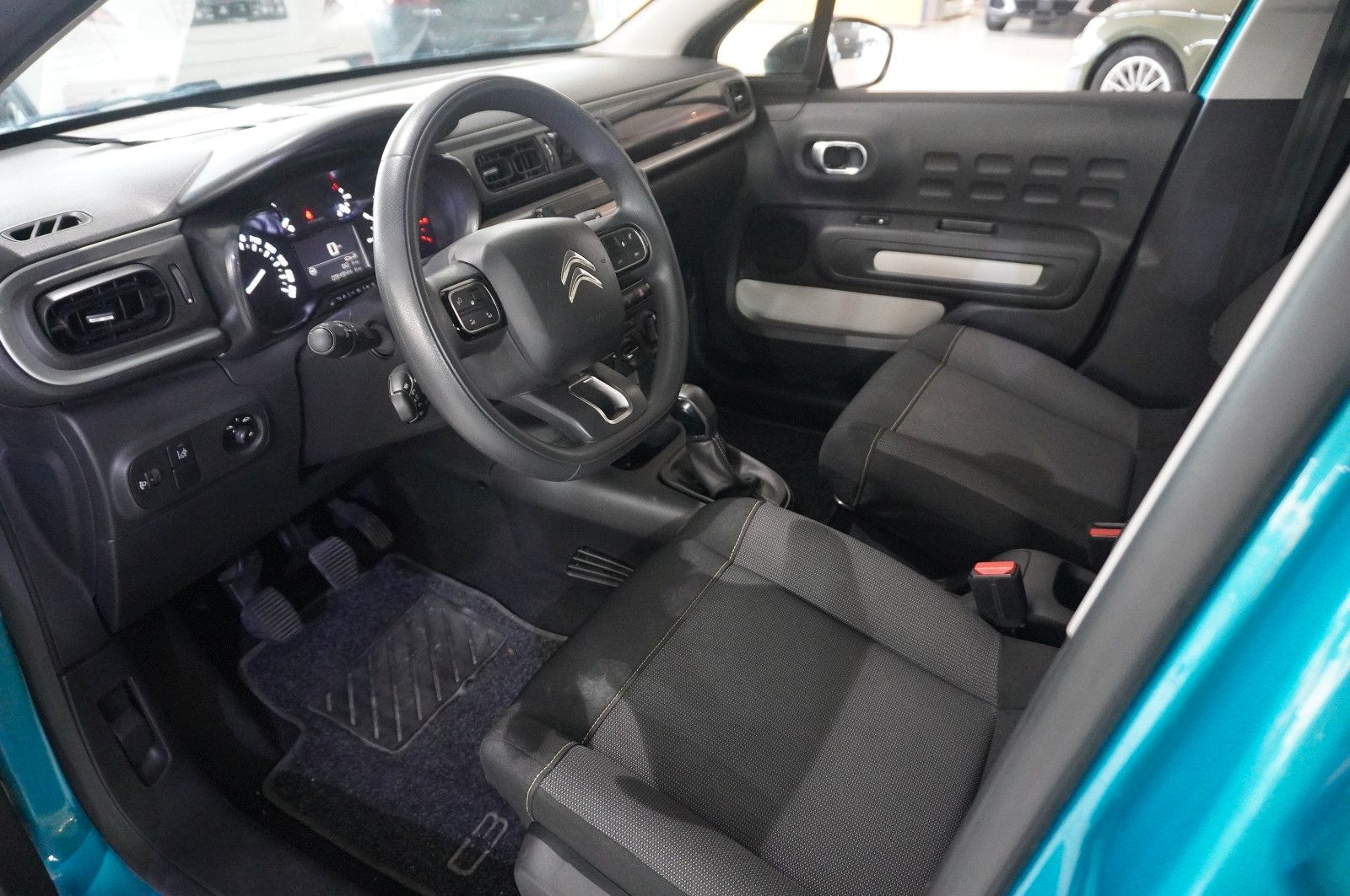 Fahrzeugabbildung Citroën C3 1.2 FEEL 5-TÜR LED/KLIMA/TEMP./USB/DAB+