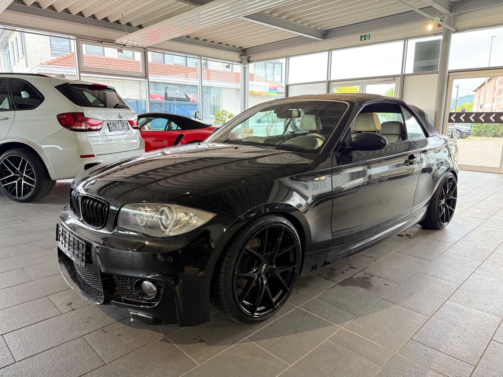 Fahrzeugabbildung BMW 120d Cabrio M Sport *Xenon*NaviProf * PDC*KomfZ*