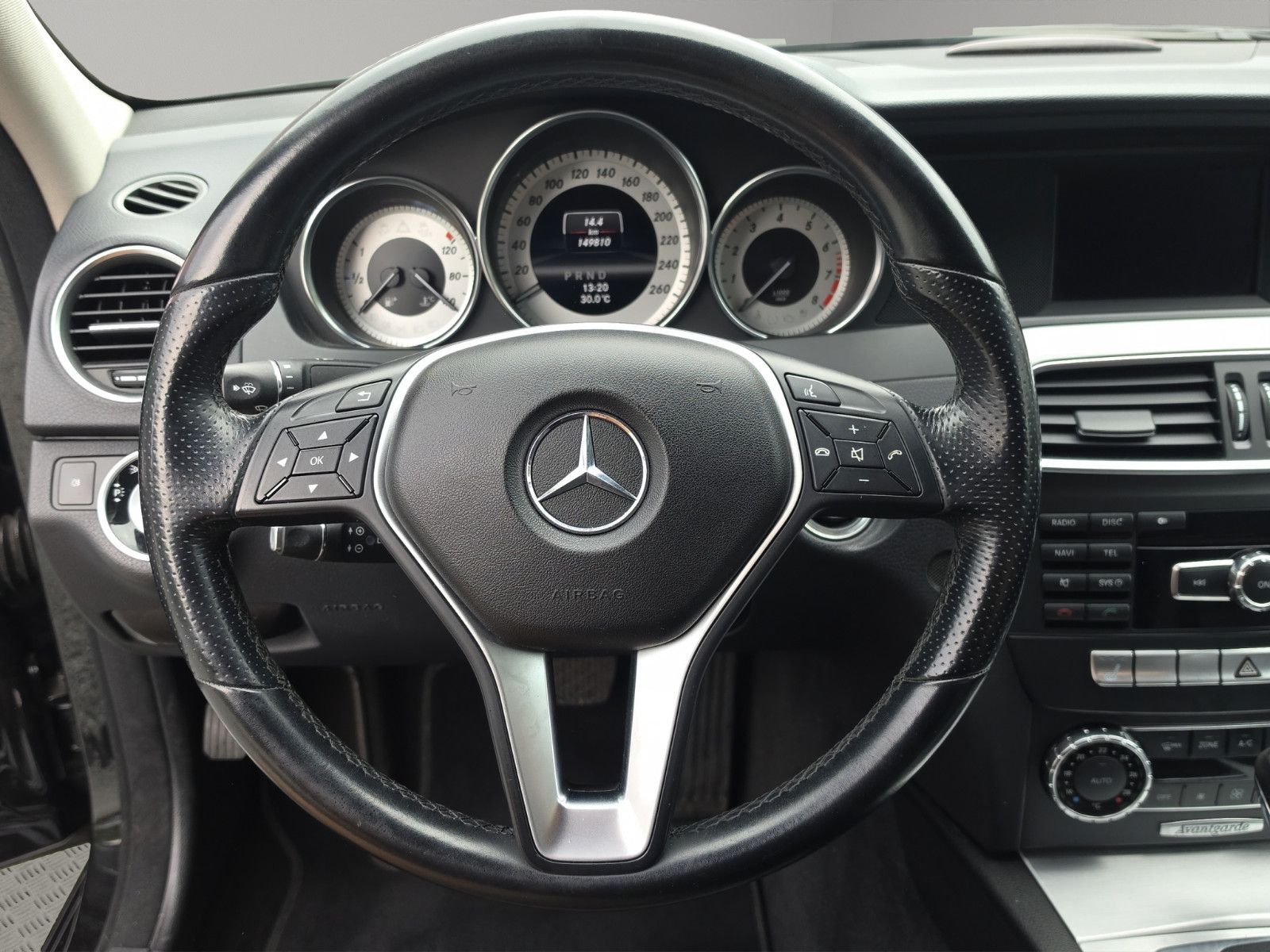 Fahrzeugabbildung Mercedes-Benz C 200 CGI BlueEfficiency AVANTGARDE/AUTOMATIK