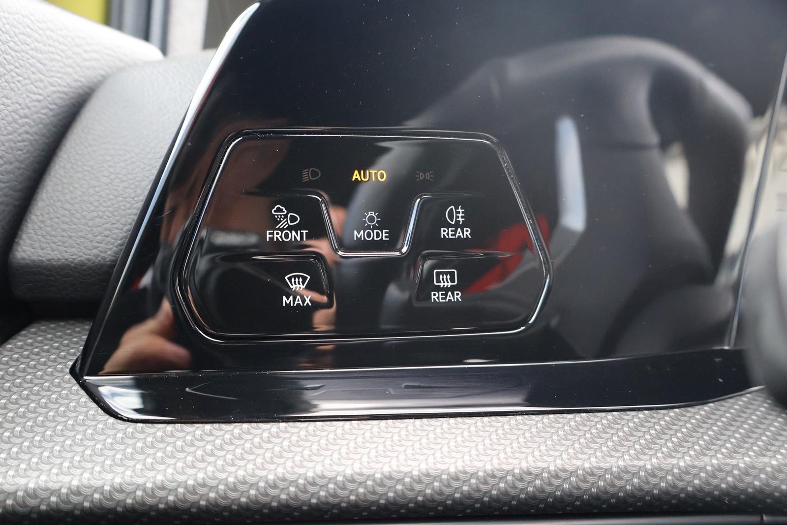 Volkswagen Golf VIII 1.5 16V TSI R-Line LED Navi Tempomat, миниатюра 27