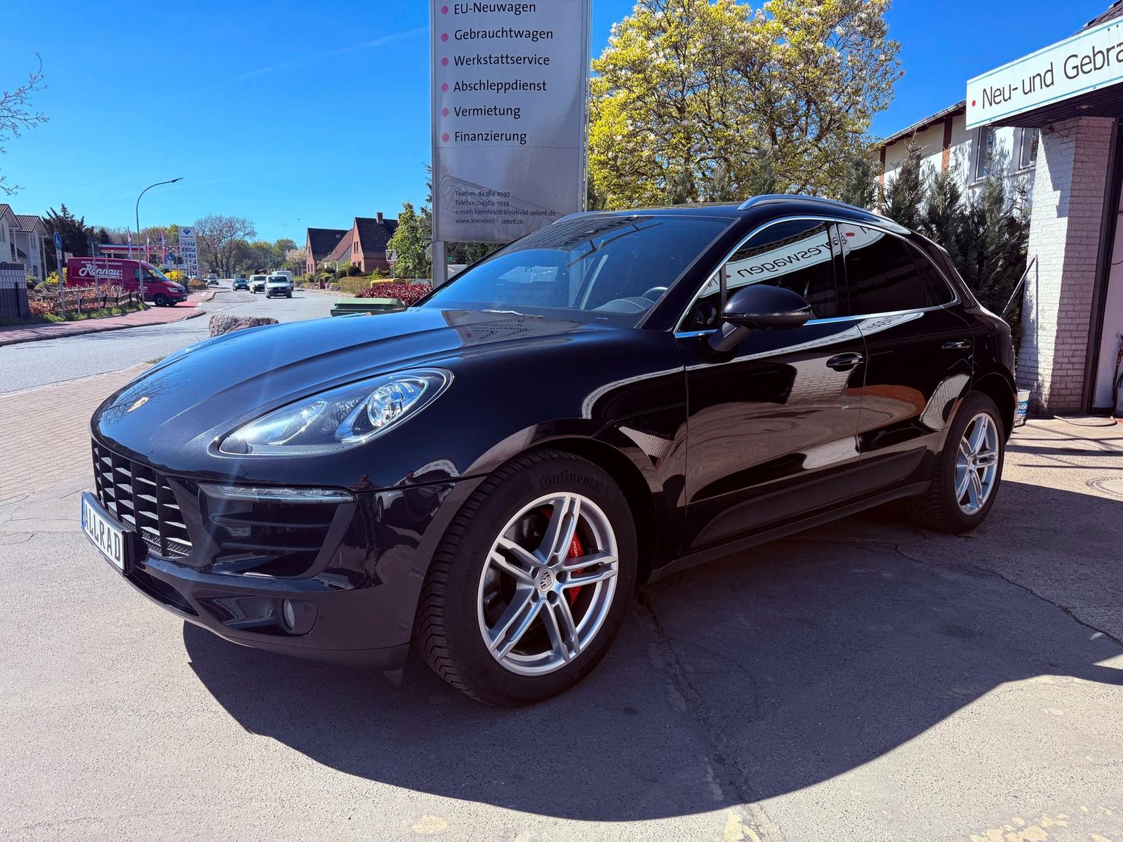 PORSCHE Macan