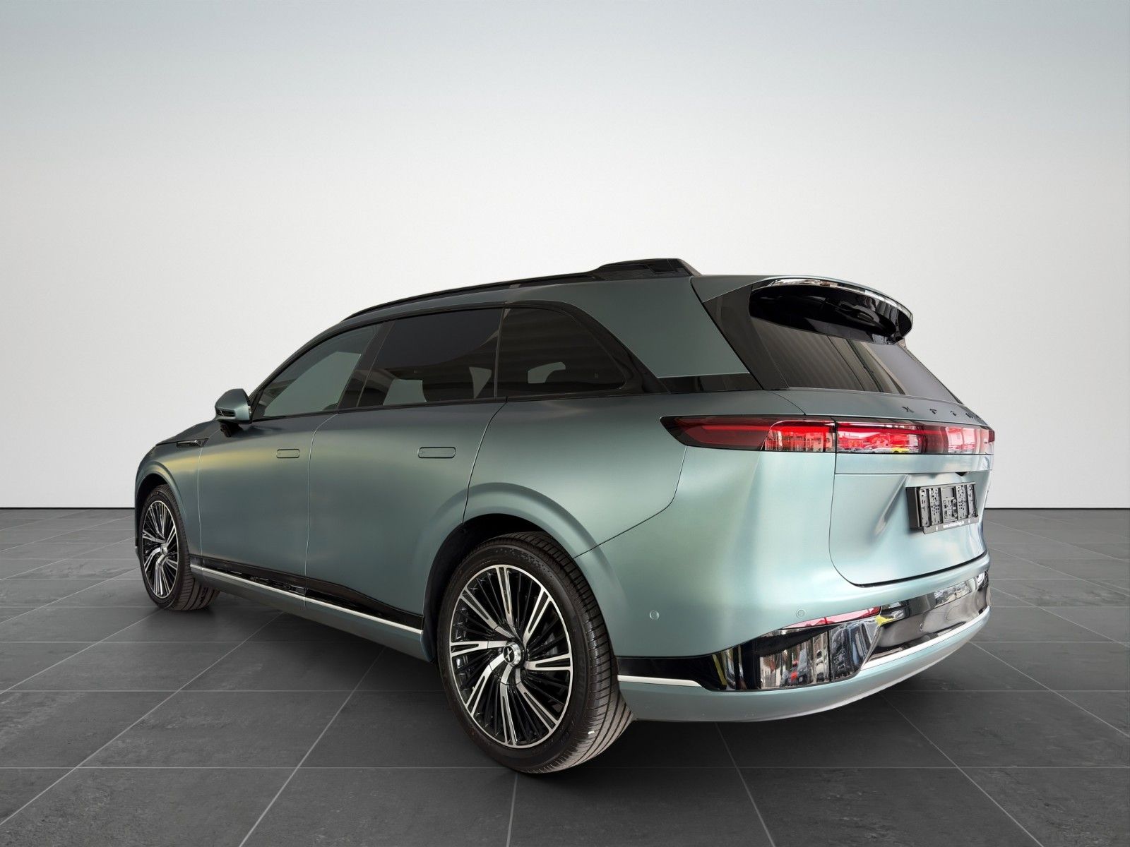 XPENG G9