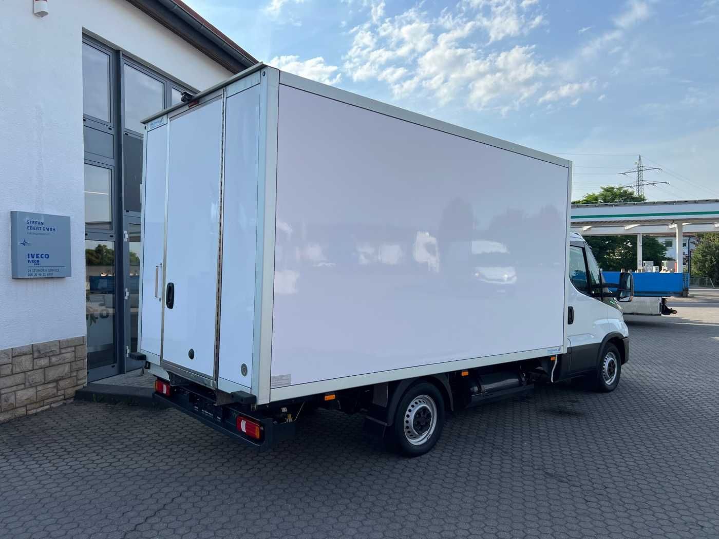 Fahrzeugabbildung Iveco 35S14 A8 CNG Koffer *3-Sitze*Klima*Automatik*