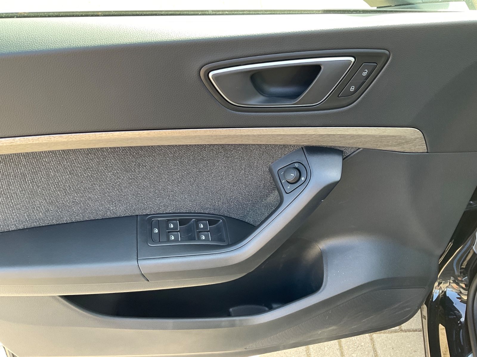 Fahrzeugabbildung SEAT Ateca 1.5 TSI Xperience DSG,LED,Kamera,Navi,GJR