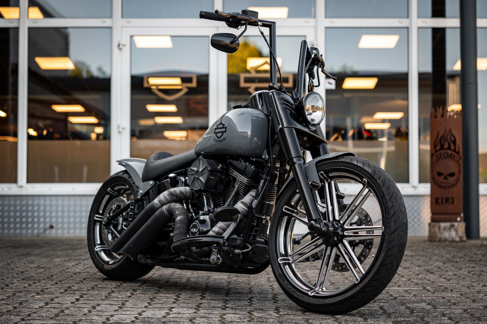 Fahrzeugabbildung Harley-Davidson FLSS SOFTAIL SLIM S 110 cui - Heckumbau -