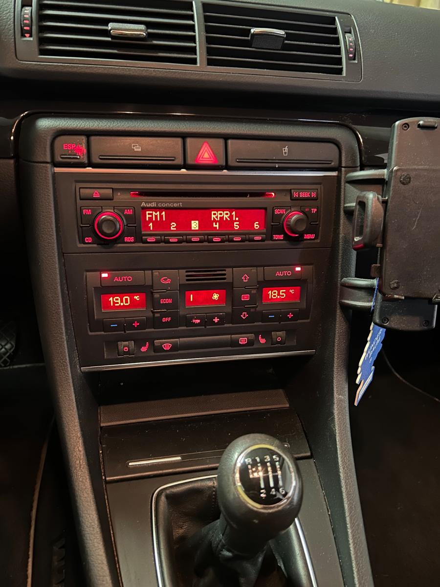 Audi A4 2005 — photo 10