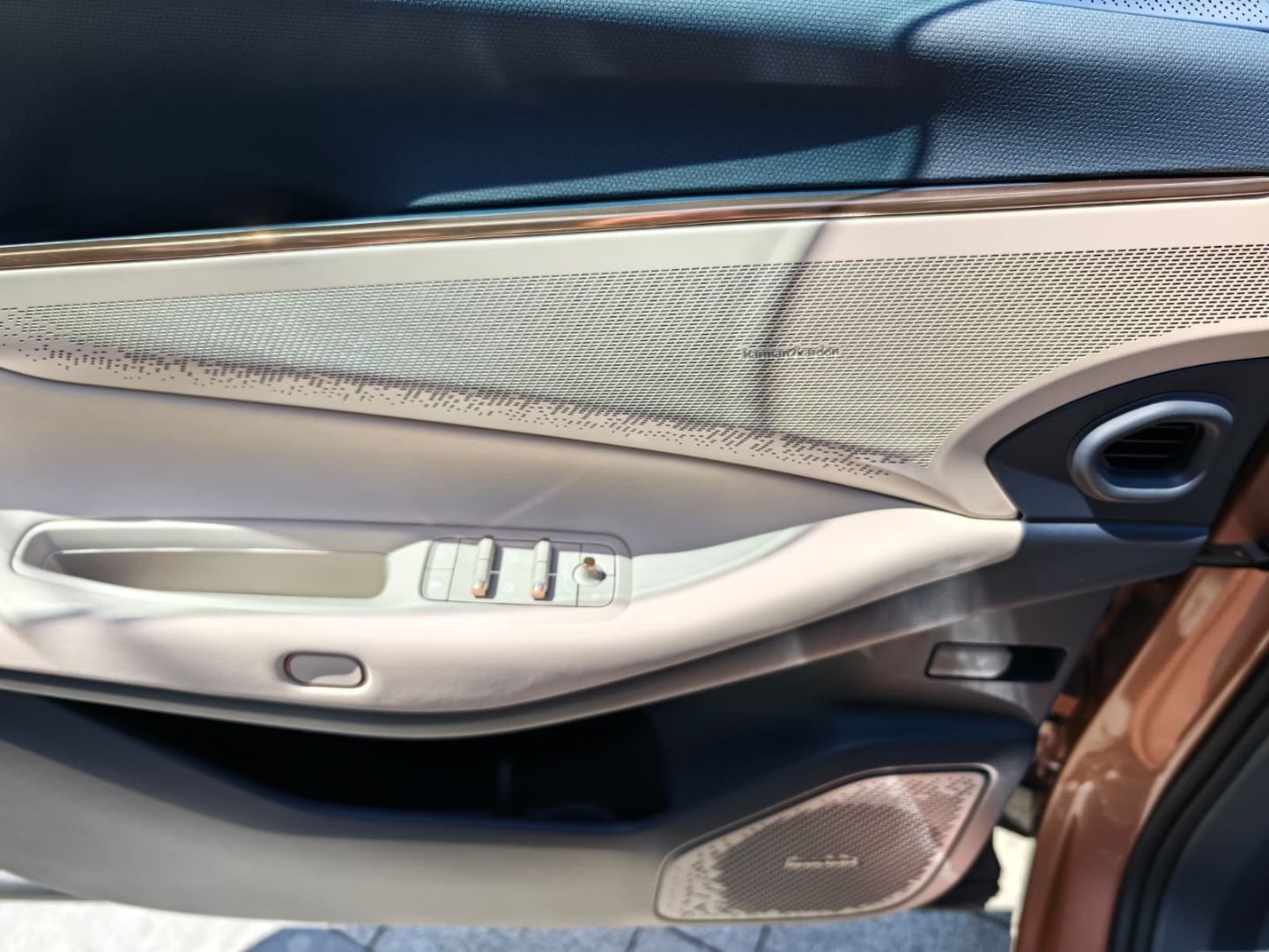 Lynk & Co 08
