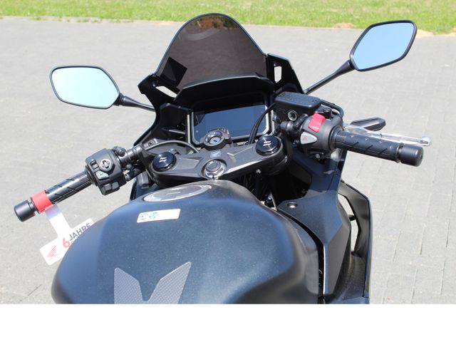 Honda CBR500R e-Clutch