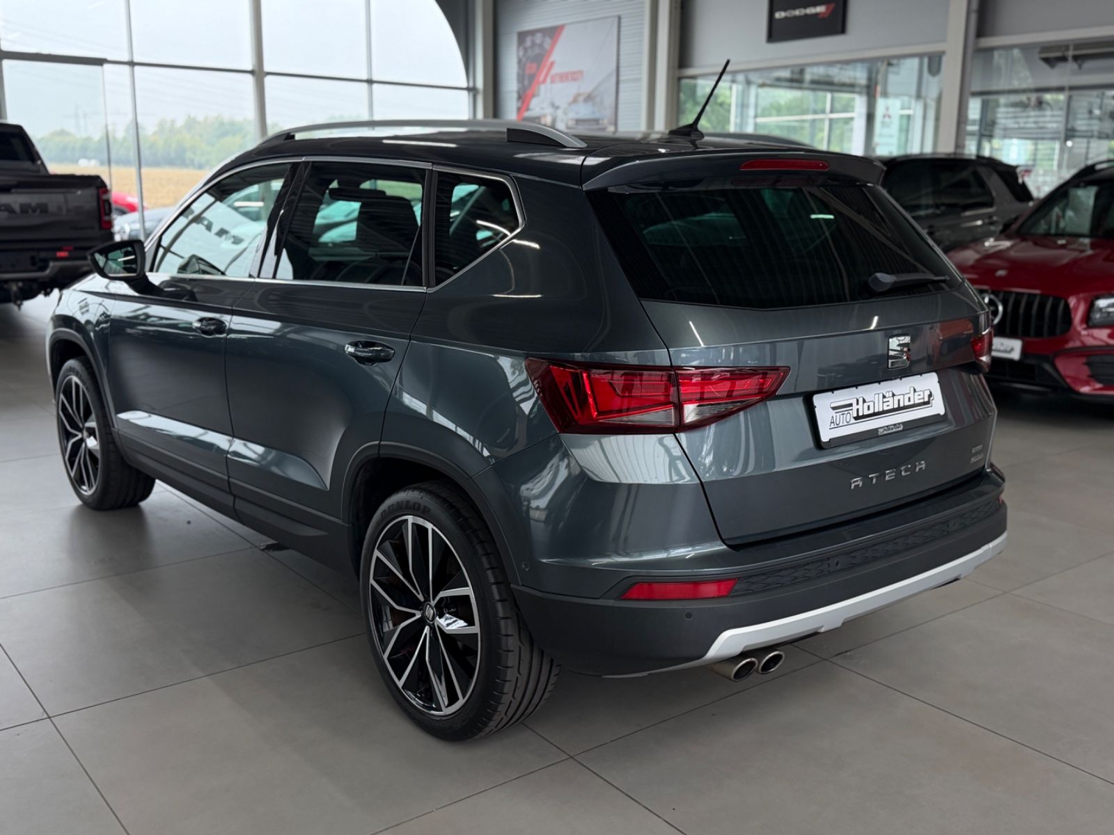 Fahrzeugabbildung SEAT Ateca 2.0 TDI Xcellence 4Drive 360°-Kamera ACC