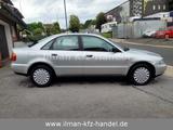 Audi A4 1.8 - Audi A4 aus 1995 mit Benzin-Antrieb: Limousine
