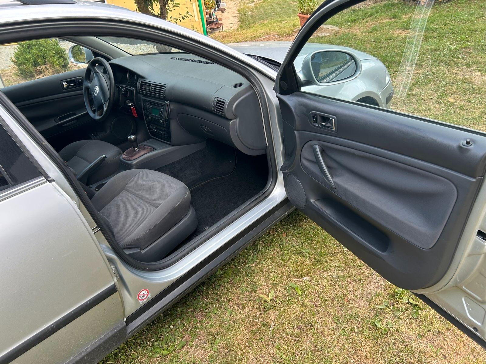 Volkswagen Passat 2005 — photo 11