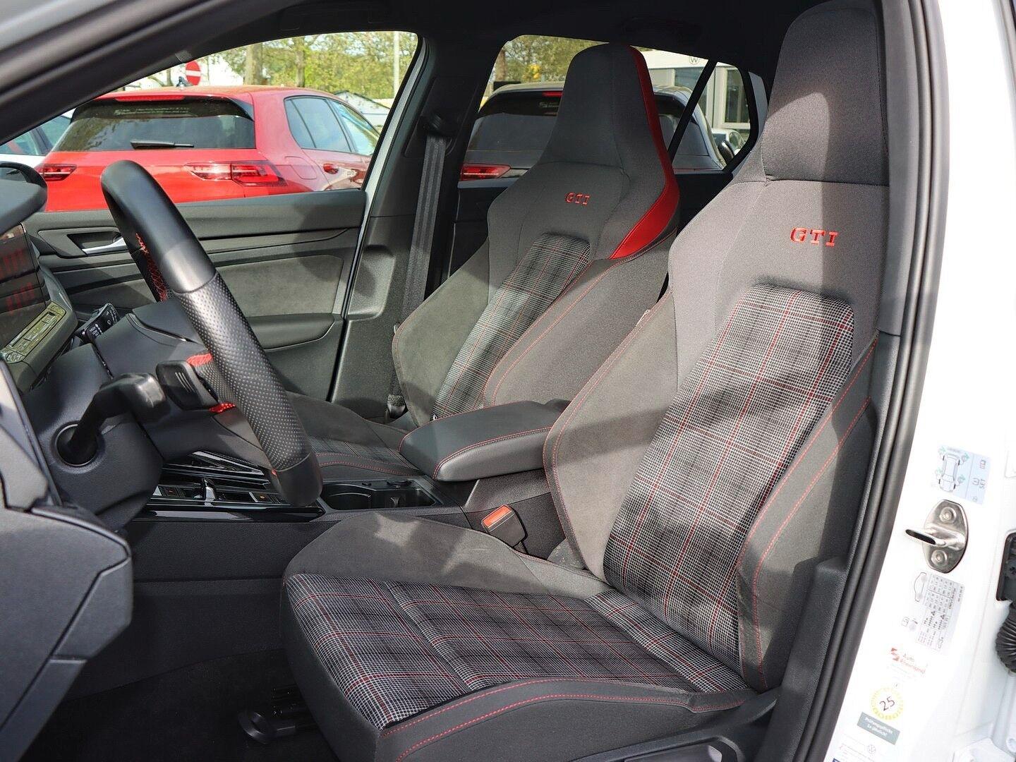 Volkswagen Golf GTI VIII 2.0 TSI OPF DSG LED/PDC/SITZHZ/RAD, миниатюра 12