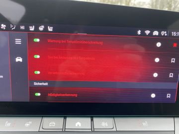 Bild 19 Opel Astra GS ST NAVI/SHZ+LHZ/PDC vo+hi+360Cam/LED