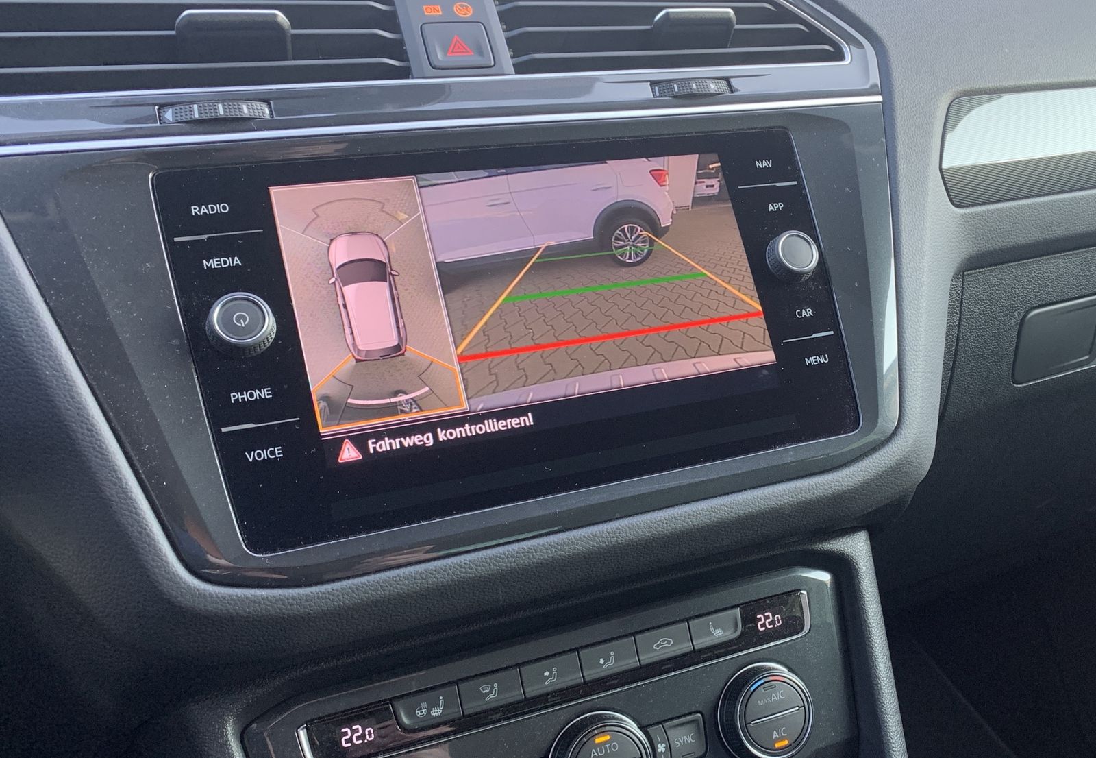 Fahrzeugabbildung Volkswagen Tiguan 2.0 TDI*Highline*4Motion*LED*Cam*STHZ*