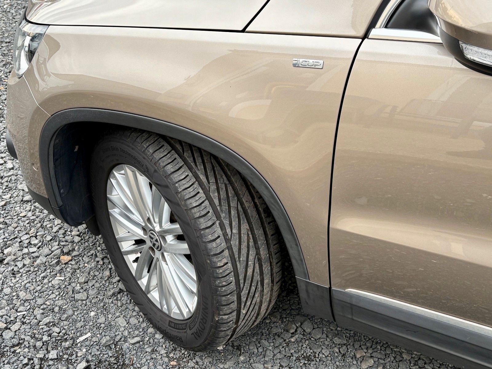 Fahrzeugabbildung Volkswagen Tiguan 1.4 TSI Cup Sport & Style Navi SPORTSITZE