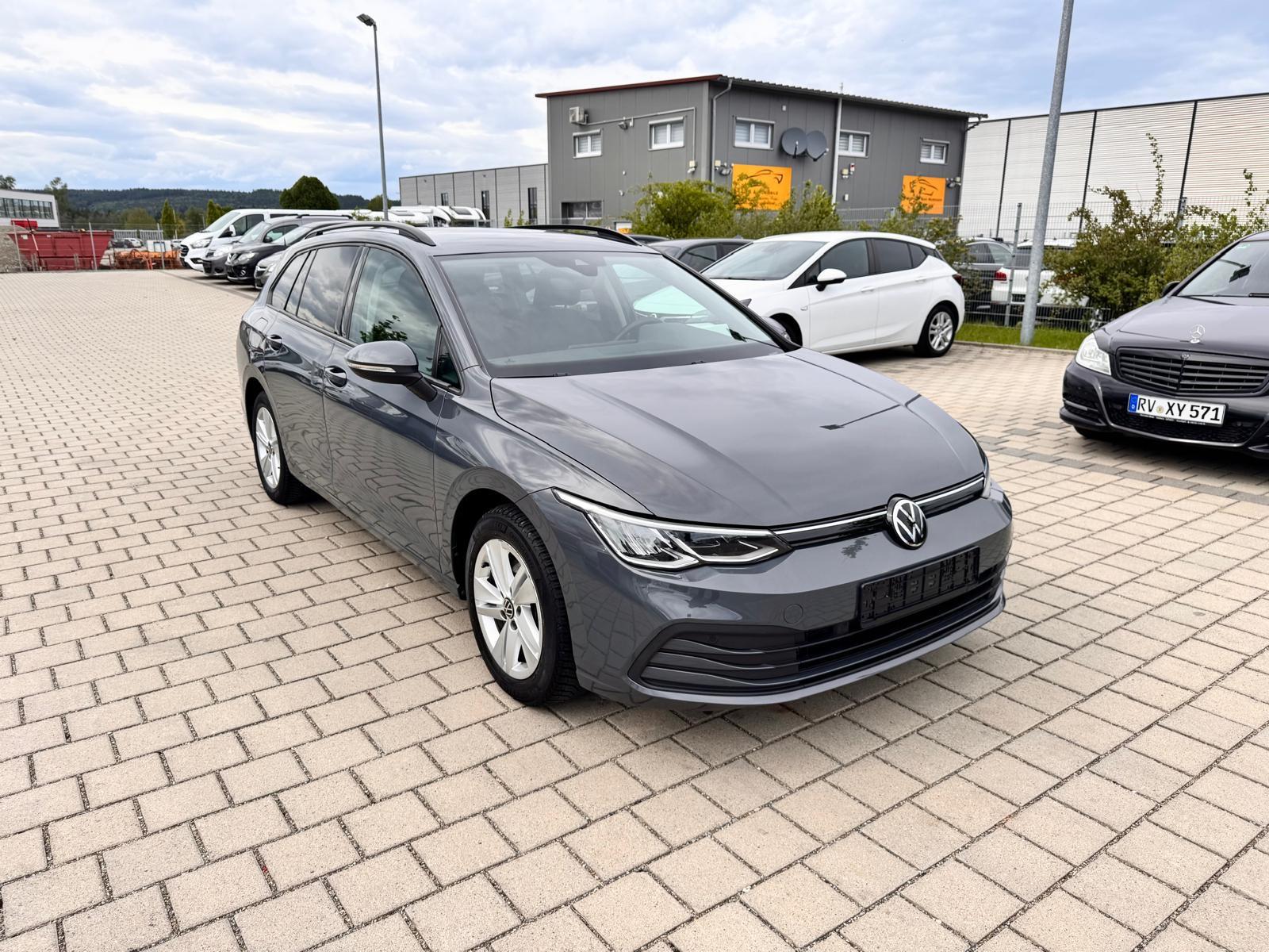 Volkswagen Golf 8 2.0TDI Life AUTOMATIK/VIRTUAL-DISPLAY