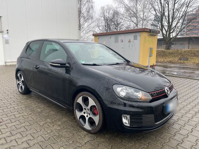 Volkswagen Golf 6 GTI 2.0 TSI DSG TÜV NAVI...