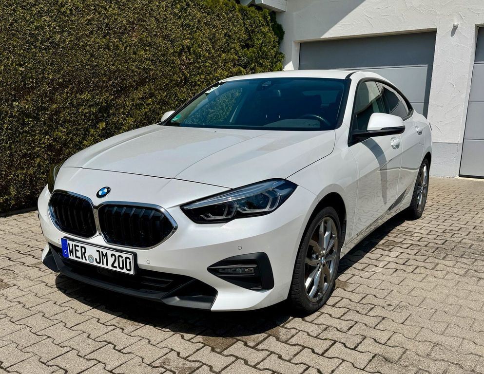 Image of BMW 218