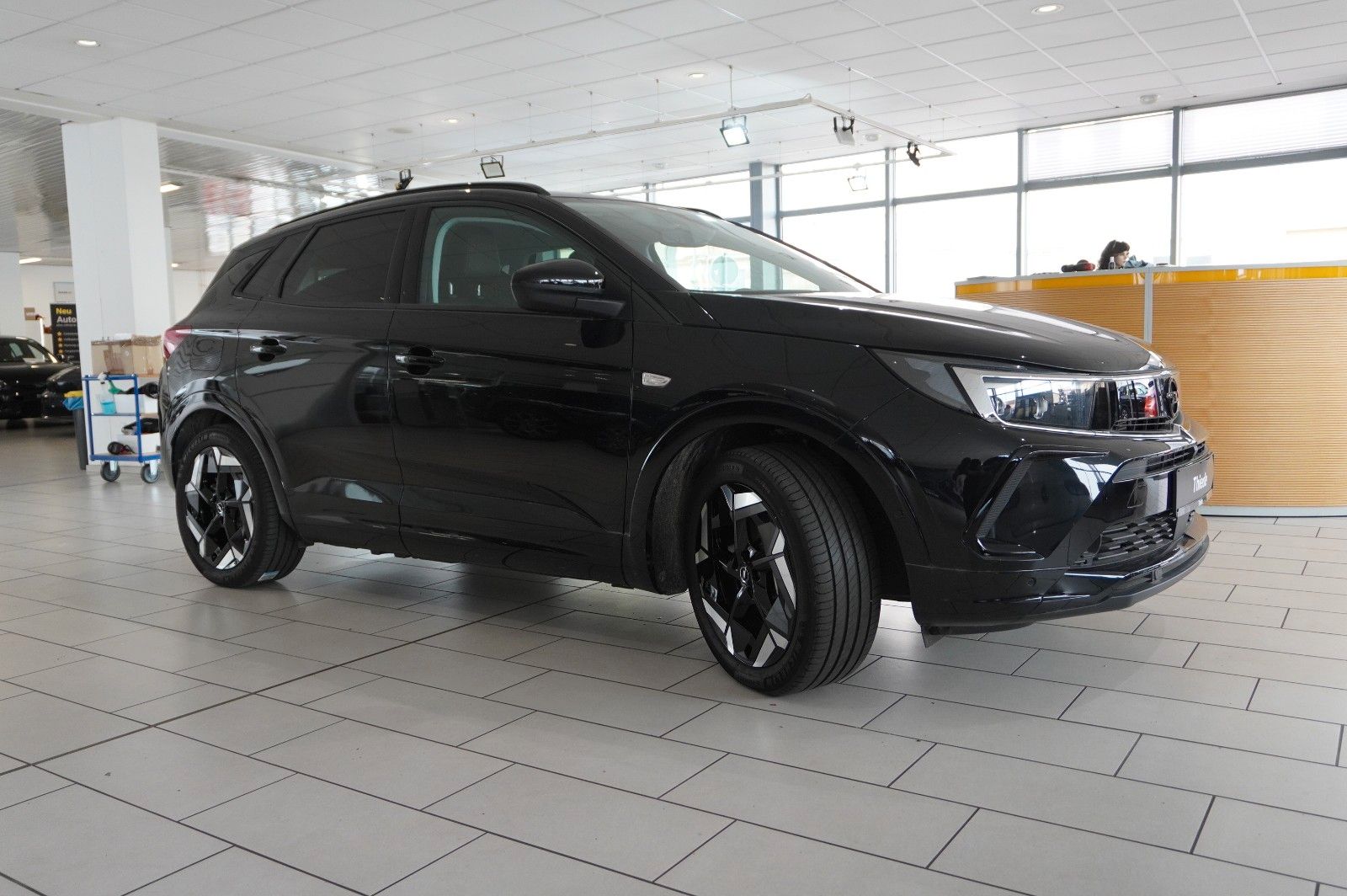 Fahrzeugabbildung Opel Grandland (X) 1.6T GSe HYBRID 4X4 NAVI/LED/SPORT