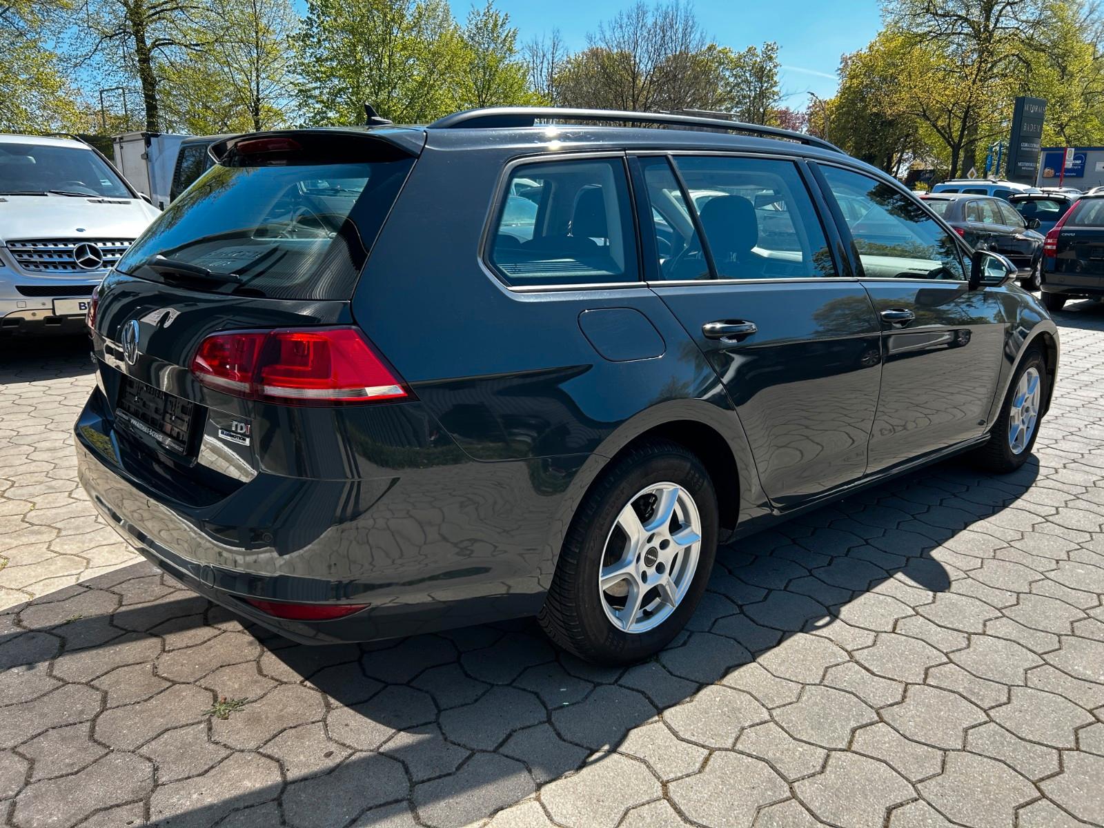 Volkswagen Golf 1.6 TDI Variant  BMT SHZ PDC TEMPOMAT NAVI