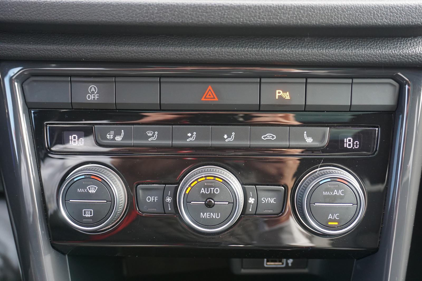 Volkswagen T-Roc 2.0 TSI Sport 4Motion DSG LED Navi Kamera