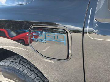 Ford F 150 Lightning Flash gr Batterie im Vorlauf+18