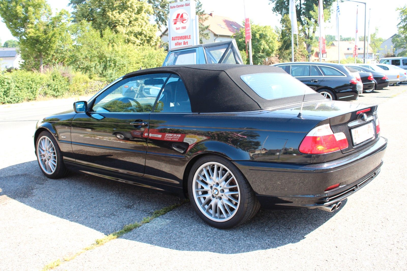 330Ci CABRIO 1. Hand Scheckheft!!