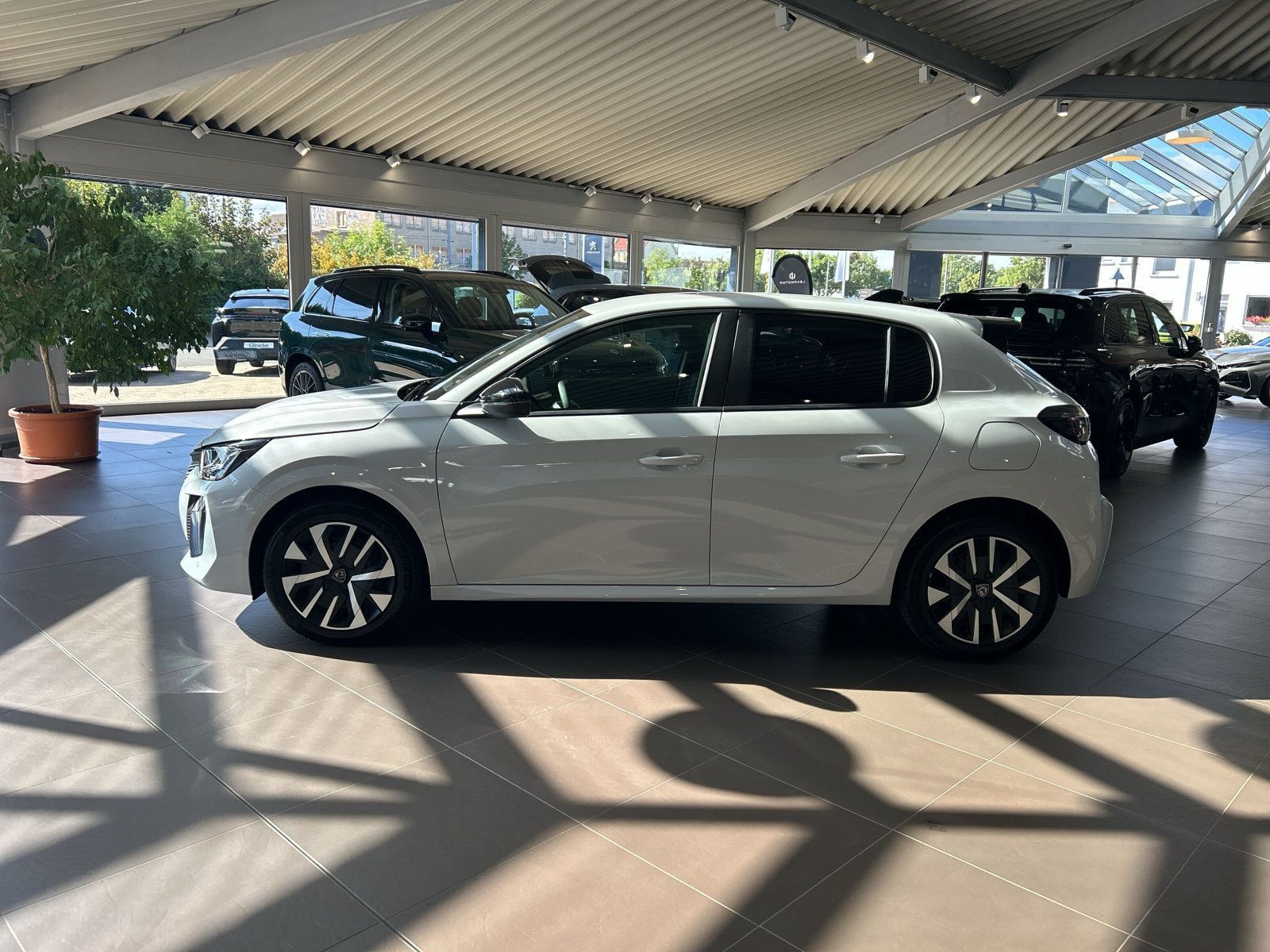 Peugeot 208 - Bild 3