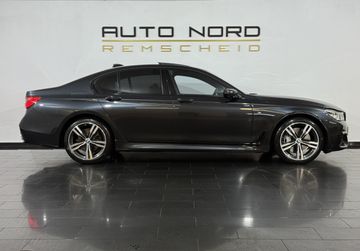 BMW 750 - 5