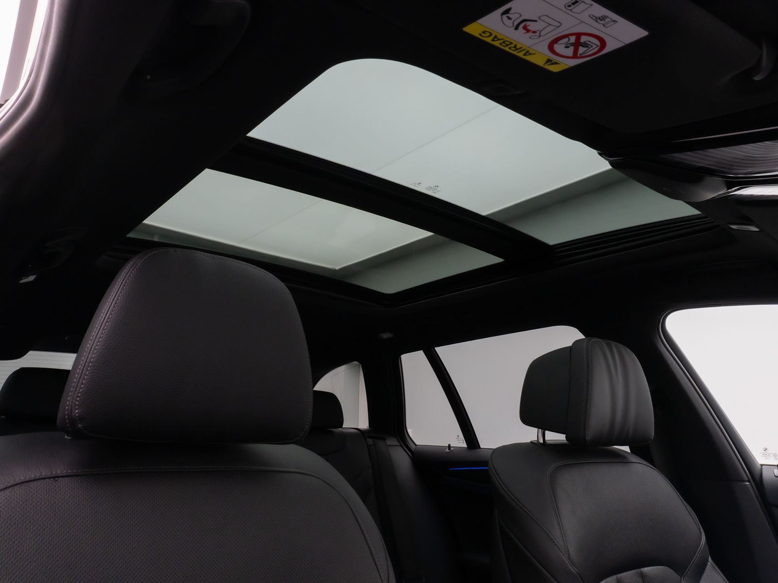 Fahrzeugabbildung BMW 540d xD M Sport Panorama Kamera Laser HUD AHK