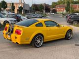 Ford Mustang. GT V8 Schalter LPG - Ford Mustang aus 2005: Coupé