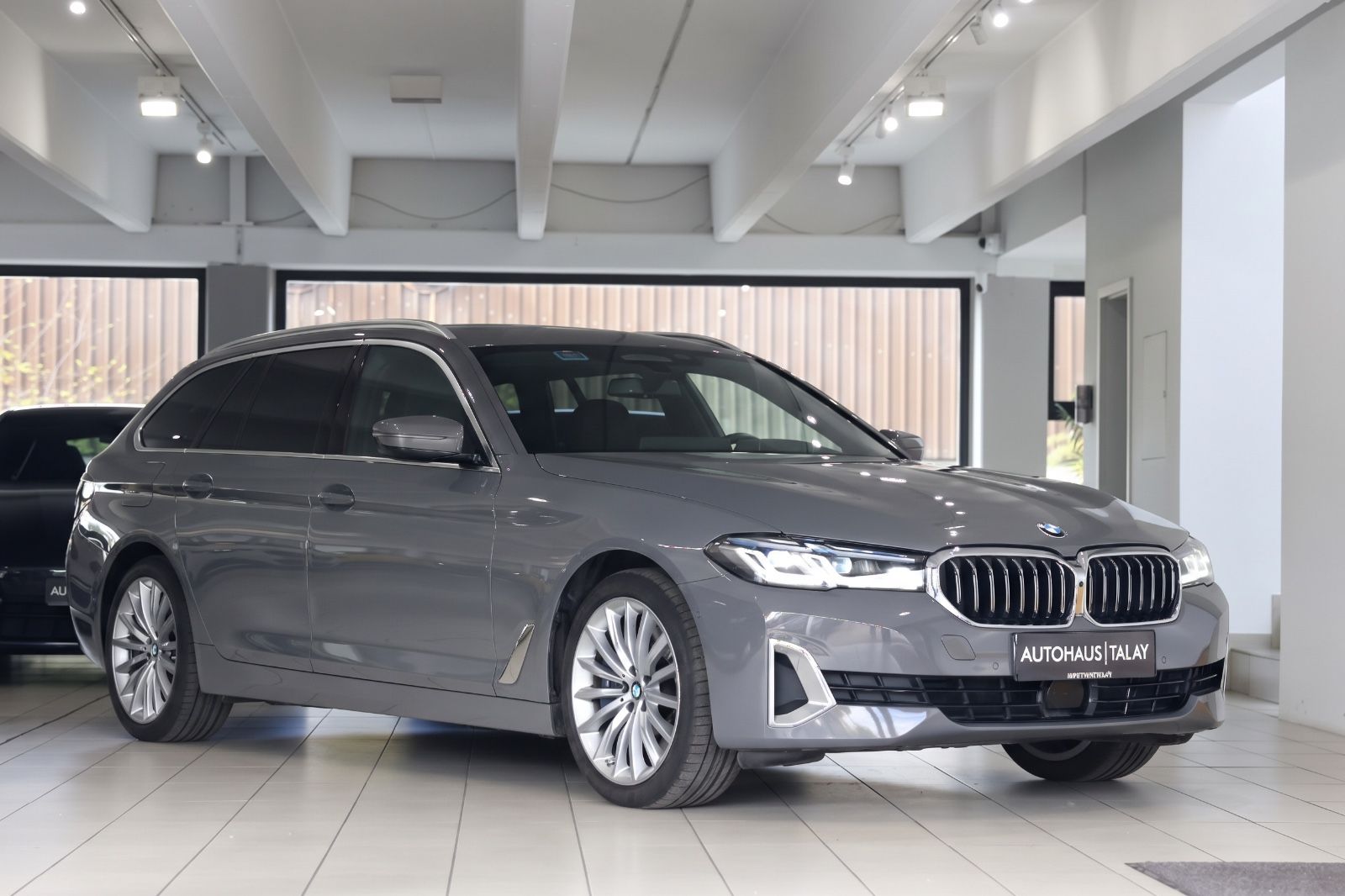 BMW 540 d Touring xDrive LuxuryLine HUD*H&K*Pano*AHK
