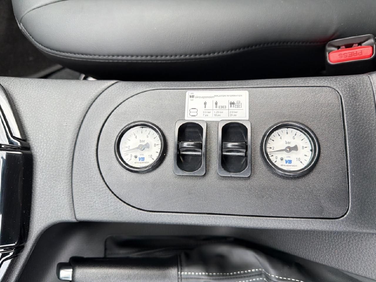 Fahrzeugabbildung Isuzu D-Max Double Cab 4WD V-CROSS für Wohnkabine