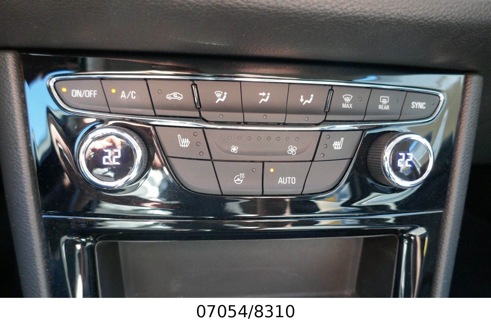 Fahrzeugabbildung Opel Astra K Lim./ Design & Tech