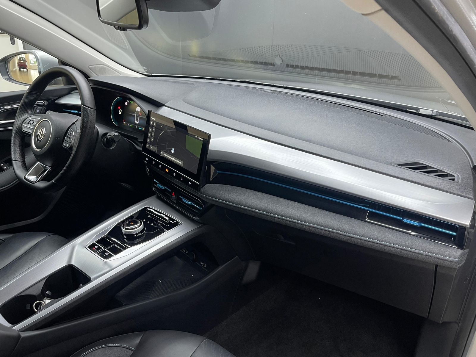 Fahrzeugabbildung MG MG5 61 KWH Luxury NAVI+LED+SHZ+DAB+ACC+360°+DAB+