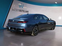 Fahrzeugabbildung BMW i7 xDrive M70 THEATRE EXECUTIVE LOUNGE B&W SKY