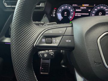 Fahrzeugbestand 18 Audi A3 Sportback TFSI S line Pano Matrix 360Grad