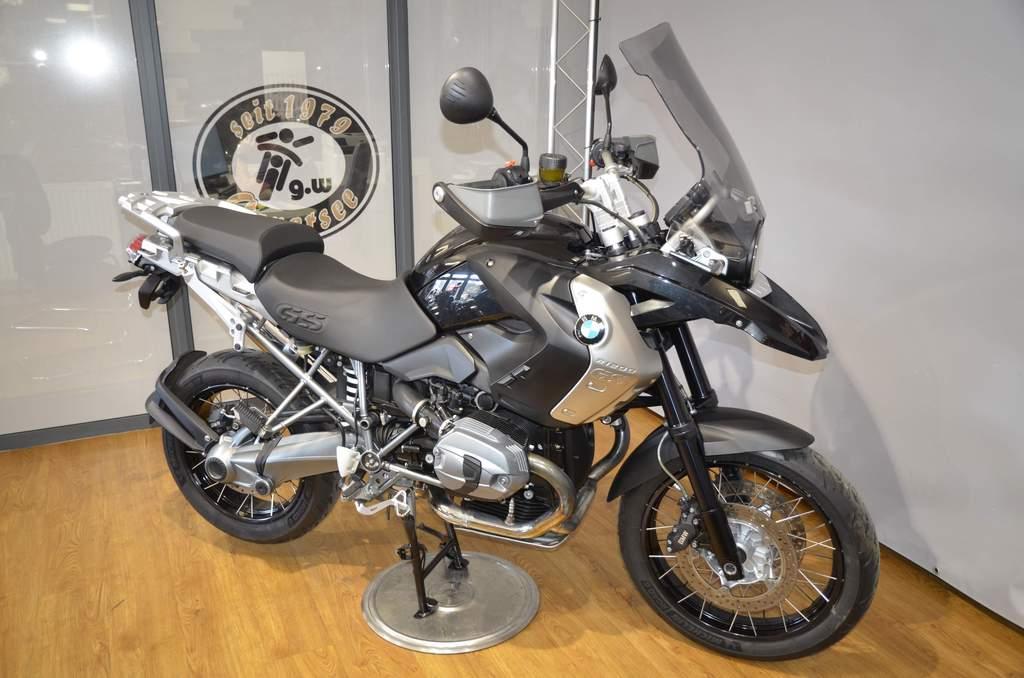 BMW R 1200 GS Triple Black Top-Ausstattung