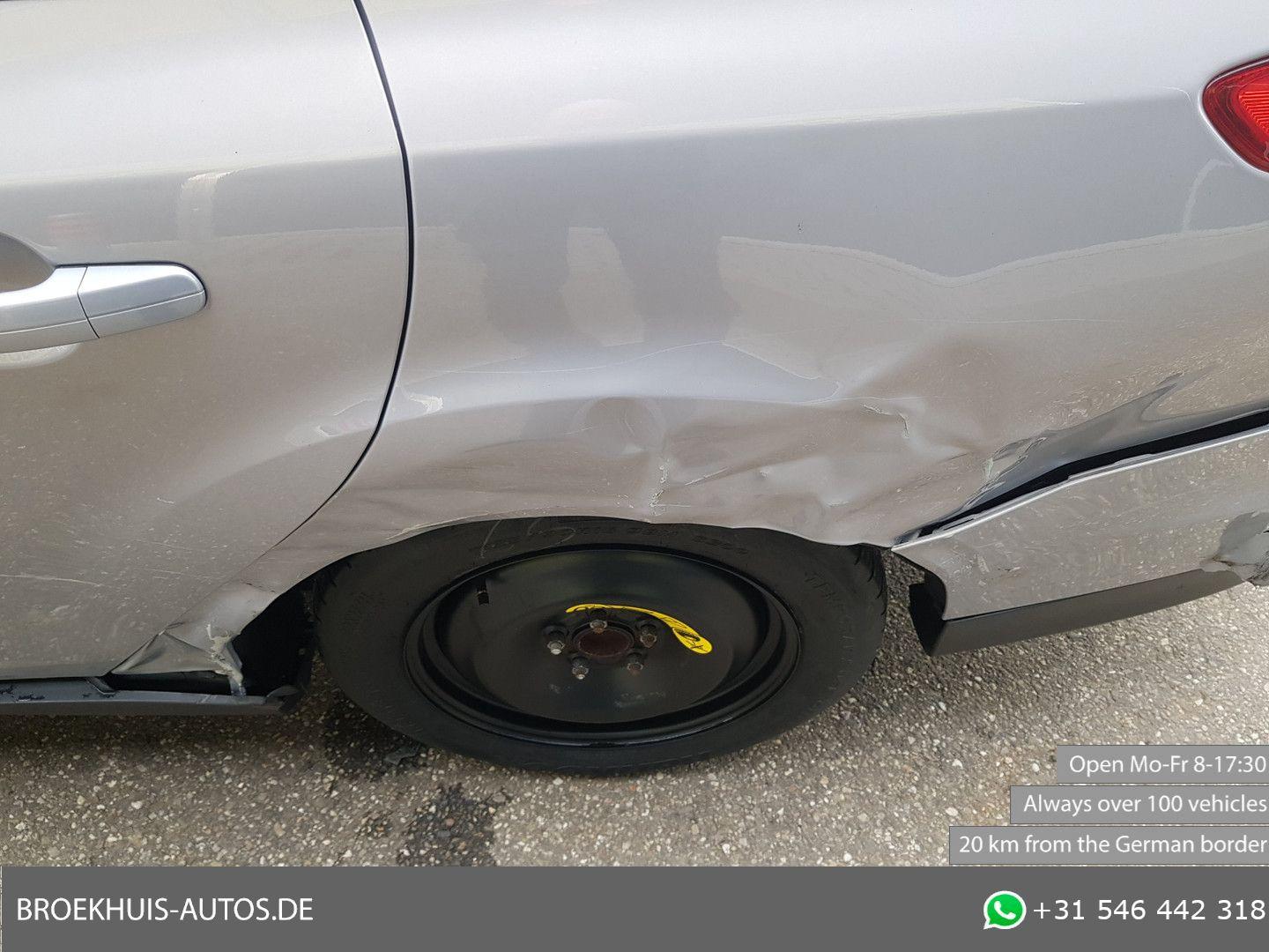 Ford Focus 2013 — photo 10