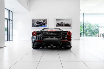 صورة مصغرة 41 لـ 2017 Ferrari 488 GTB