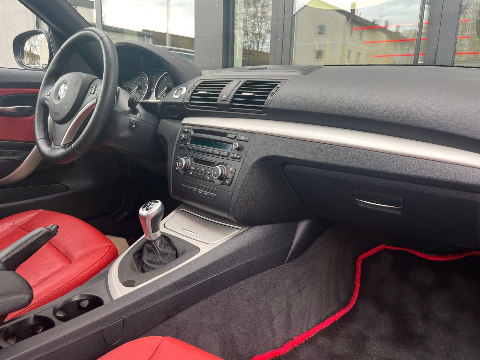 Fahrzeugabbildung BMW 120d Cabrio Advantage *LHZ*PDC*