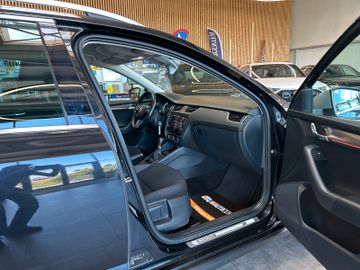 MYAUTOCENTER – Gebraucht- und Jahreswagen mit Werkstattservice in Pfaffenhofen Skoda Octavia Combi Scout 4x4 *TÜV Neu*TOP Zustand*