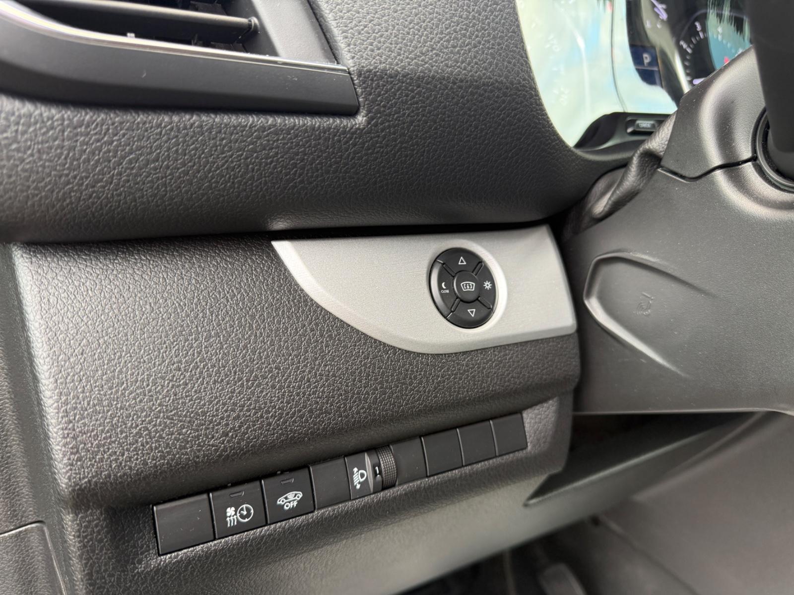 Toyota Proace Verso L1 Executive Standheizung AHK HUD