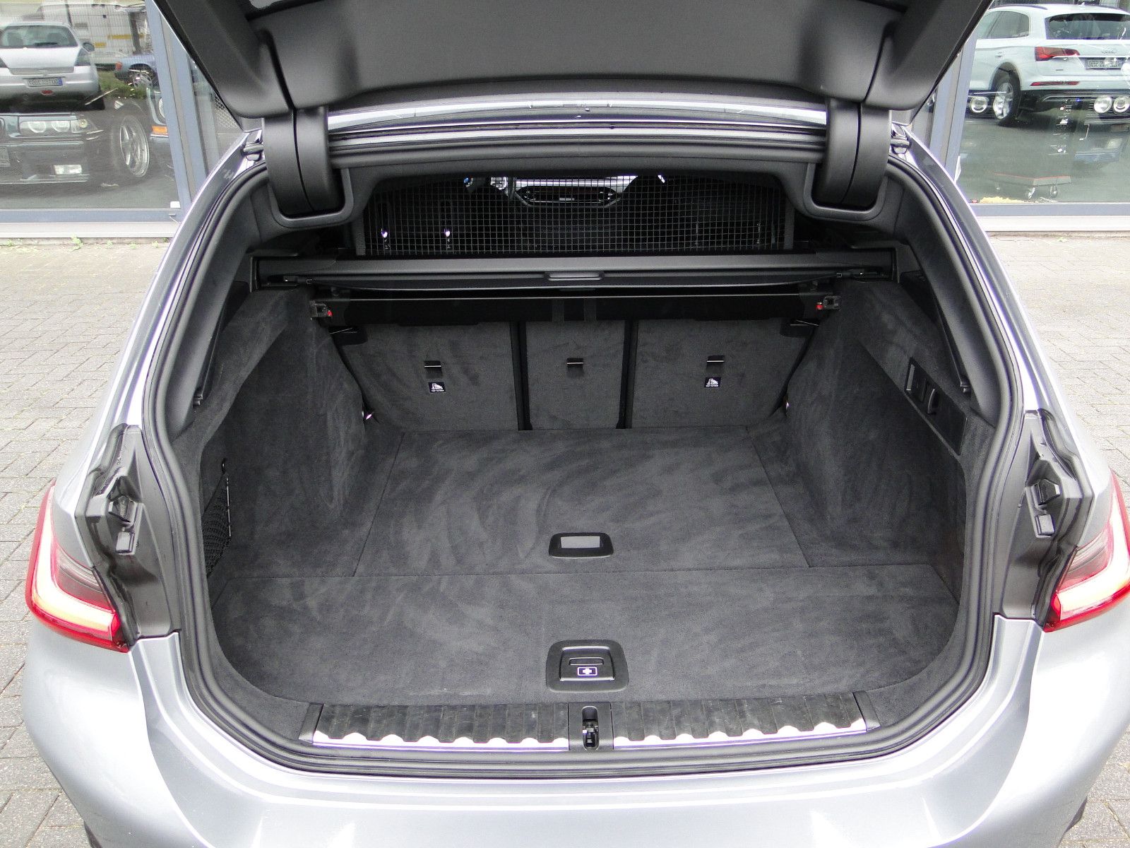 BMW 330i Touring xDrive M Sport foto 8