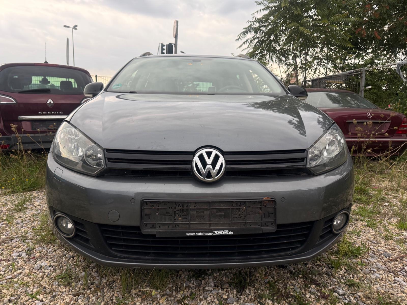 Volkswagen Golf 2013 — interior