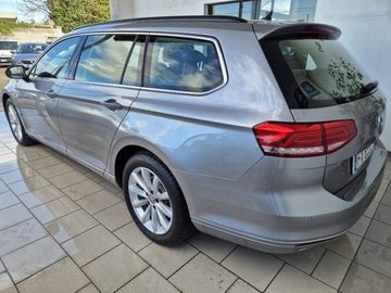 Volkswagen Passat - 4