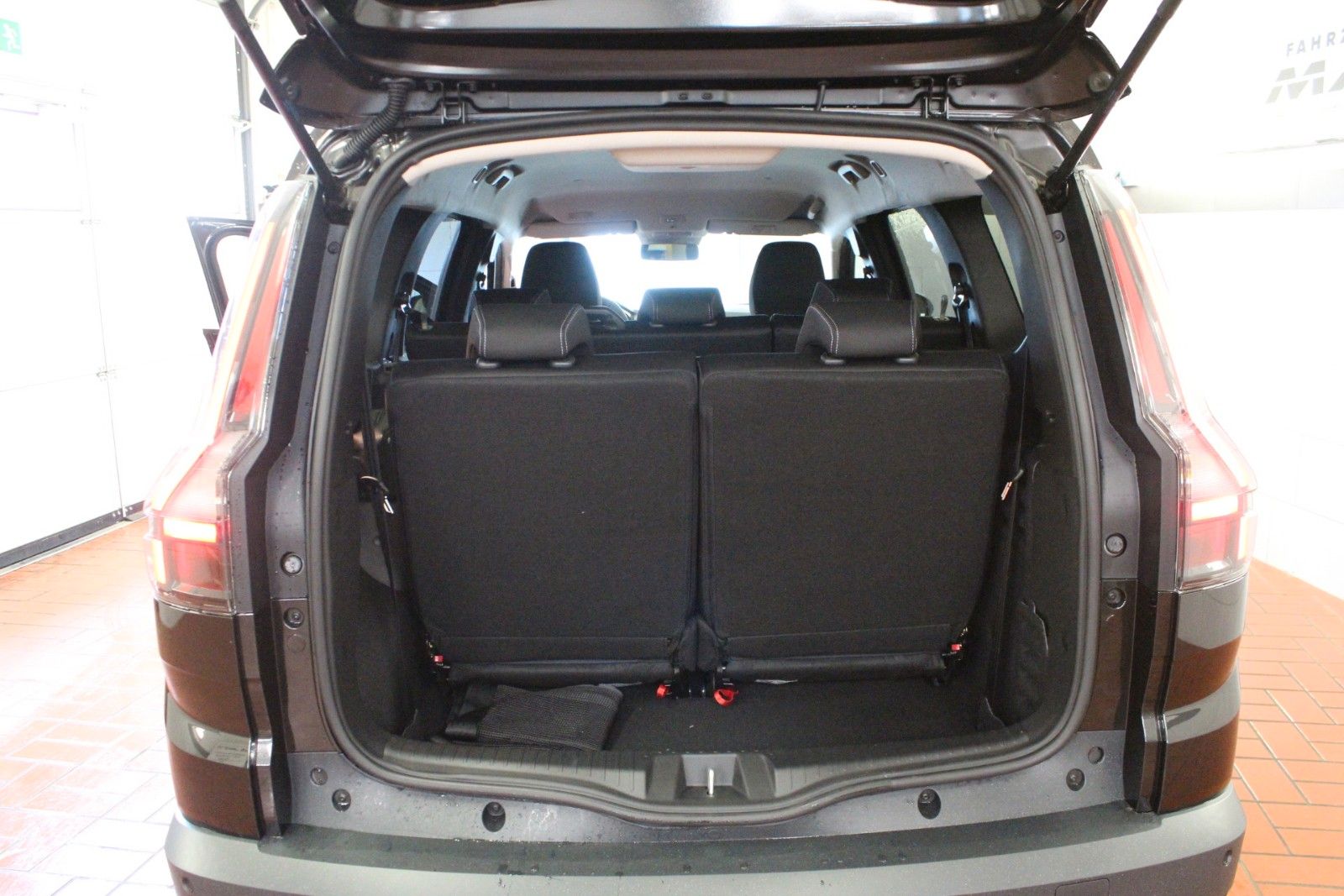 Fahrzeugabbildung Dacia Jogger Hybrid 155 Journey 7-Sitzer MY 2026
